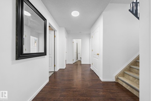 6715 165 Avenue, Edmonton, AB 