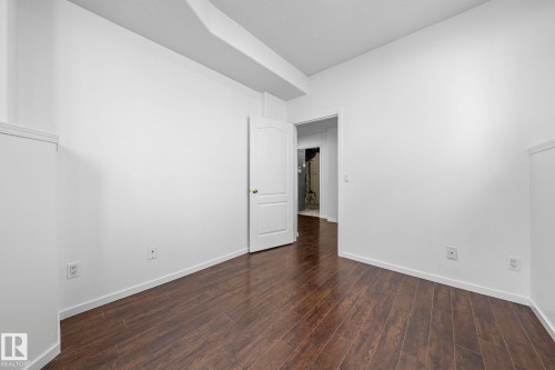 6715 165 Avenue, Edmonton, AB 