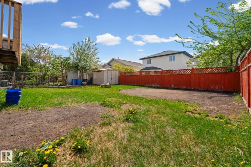 6715 165 Avenue, Edmonton, AB 