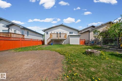 6715 165 Avenue, Edmonton, AB 