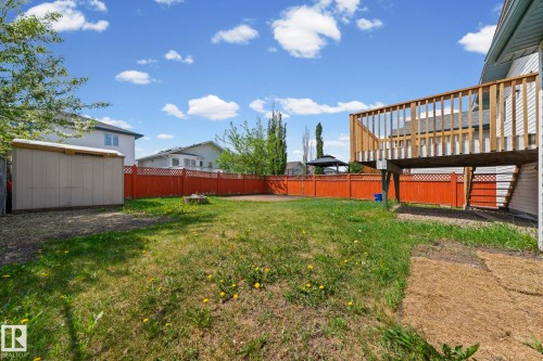 6715 165 Avenue, Edmonton, AB 