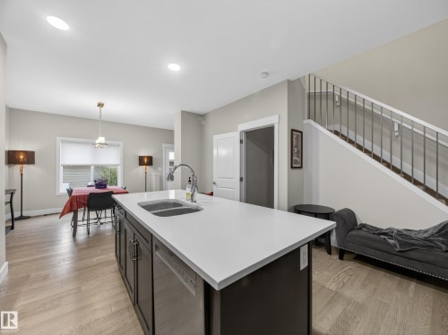 17 Amesbury Wynd, Sherwood Park, AB 