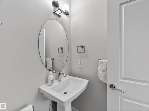 17 Amesbury Wynd, Sherwood Park, AB 