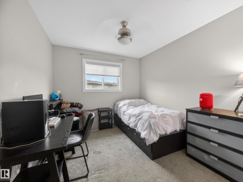 17 Amesbury Wynd, Sherwood Park, AB 