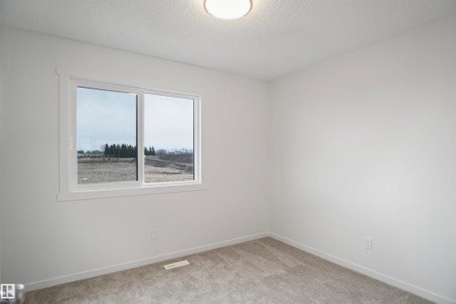 7062 Rosenthal Drive, Edmonton, AB 