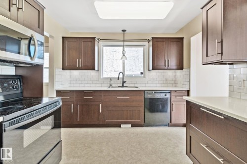 2730 138A Avenue, Edmonton, AB 