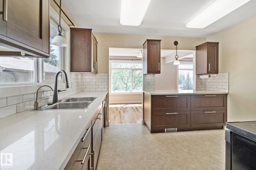 2730 138A Avenue, Edmonton, AB 