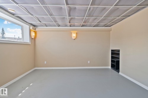 2730 138A Avenue, Edmonton, AB 