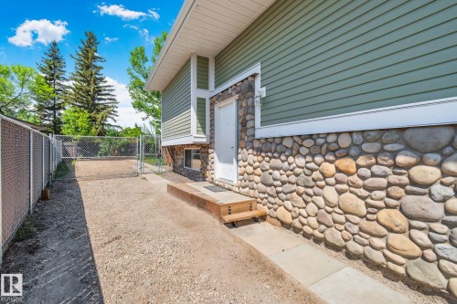 2730 138A Avenue, Edmonton, AB 
