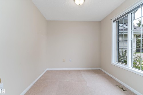 27 13217 155 Avenue, Edmonton, AB - Indoor Photo Showing Other Room