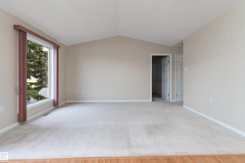 27 13217 155 Avenue, Edmonton, AB - Indoor Photo Showing Other Room