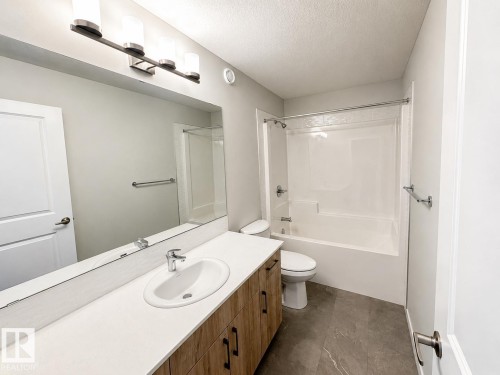 17664 69A Street, Edmonton, AB 