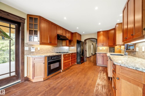 9652 86 Avenue, Edmonton, AB 