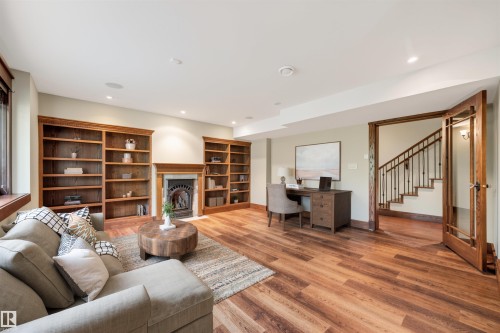 9652 86 Avenue, Edmonton, AB 