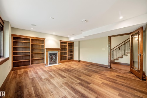 9652 86 Avenue, Edmonton, AB 