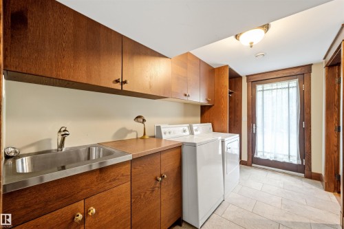 9652 86 Avenue, Edmonton, AB 
