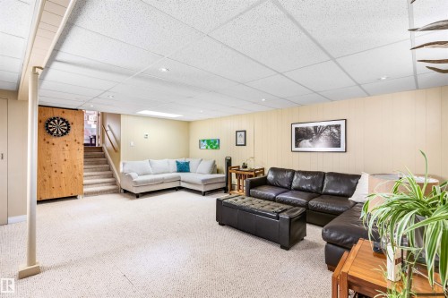 3814 Ada Boulevard, Edmonton, AB 