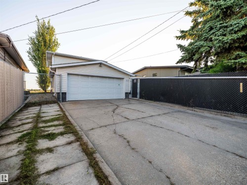 3814 Ada Boulevard, Edmonton, AB 