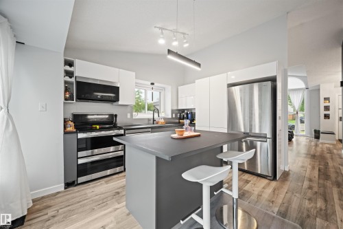 315 Buchanan Way, Edmonton, AB 