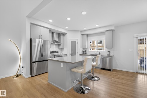 167 Catria Point(E), Sherwood Park, AB - Indoor Photo Showing Kitchen With Stainless Steel Kitchen With Upgraded Kitchen