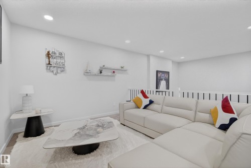 167 Catria Point(E), Sherwood Park, AB - Indoor Photo Showing Living Room
