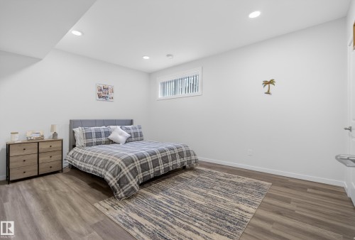 167 Catria Point(E), Sherwood Park, AB - Indoor Photo Showing Bedroom