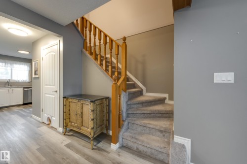3526 42 Avenue, Edmonton, AB 
