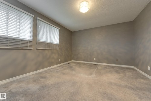 3526 42 Avenue, Edmonton, AB 