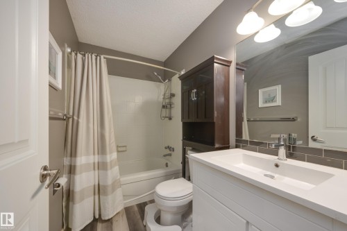 3526 42 Avenue, Edmonton, AB 