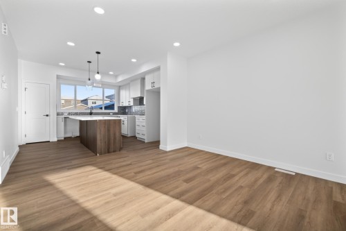 206 Starling Way, Fort Saskatchewan, AB - Indoor Photo Showing Kitchen