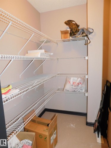 1239 Mckinney Crest, Edmonton, AB -  With Storage