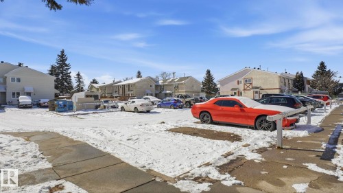 Image quality insufficient for description - 20C Callingwood Court, Edmonton, AB - Outdoor