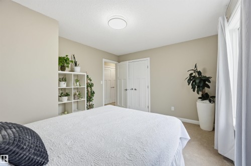 478 Ainslie Crescent, Edmonton, AB 
