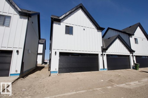 Garage 8043 Cedric Mah Road Nw, Edmonton, AB 