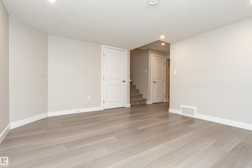 17523 56 Street, Edmonton, AB 