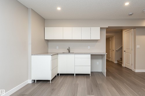 17523 56 Street, Edmonton, AB 