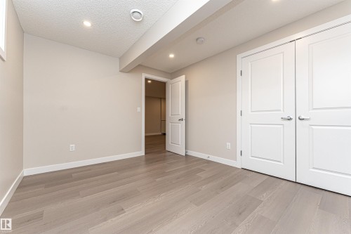 17523 56 Street, Edmonton, AB 