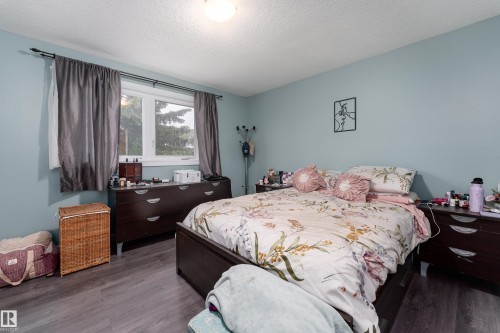 8011 44 Avenue, Edmonton, AB 