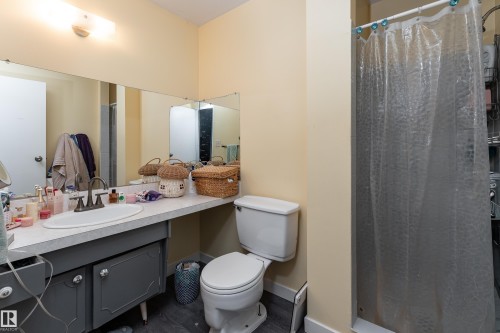 8011 44 Avenue, Edmonton, AB 