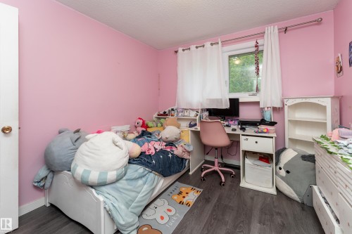 8011 44 Avenue, Edmonton, AB 