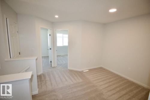 Upper 9642 Colak Link Sw, Edmonton, AB 
