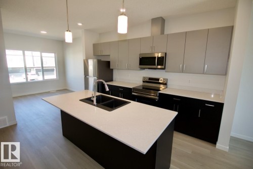 Upper 9642 Colak Link Sw, Edmonton, AB 