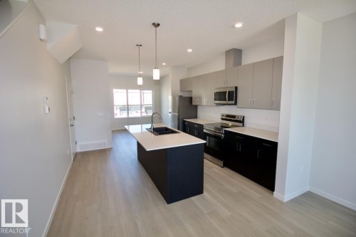 Upper 9642 Colak Link Sw, Edmonton, AB 
