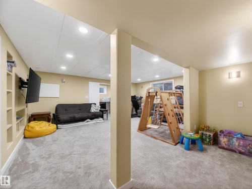 72 Foxboro Run, Sherwood Park, AB 