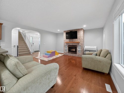 72 Foxboro Run, Sherwood Park, AB 