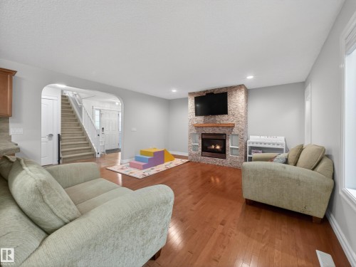 72 Foxboro Run, Sherwood Park, AB 