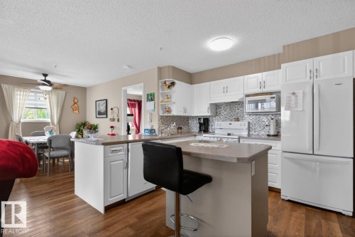 203 5102 49 Avenue, Leduc, AB - Indoor Photo Showing Kitchen