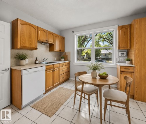 11241 84 Street, Edmonton, AB - Indoor