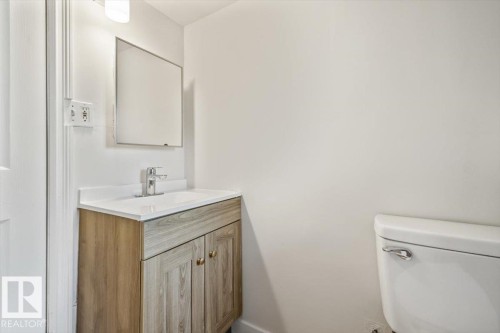 11241 84 Street, Edmonton, AB - Indoor Photo Showing Bathroom