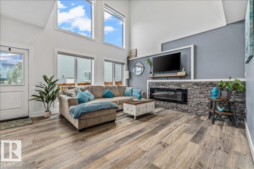 4 Dalquist Bay, Leduc, AB 